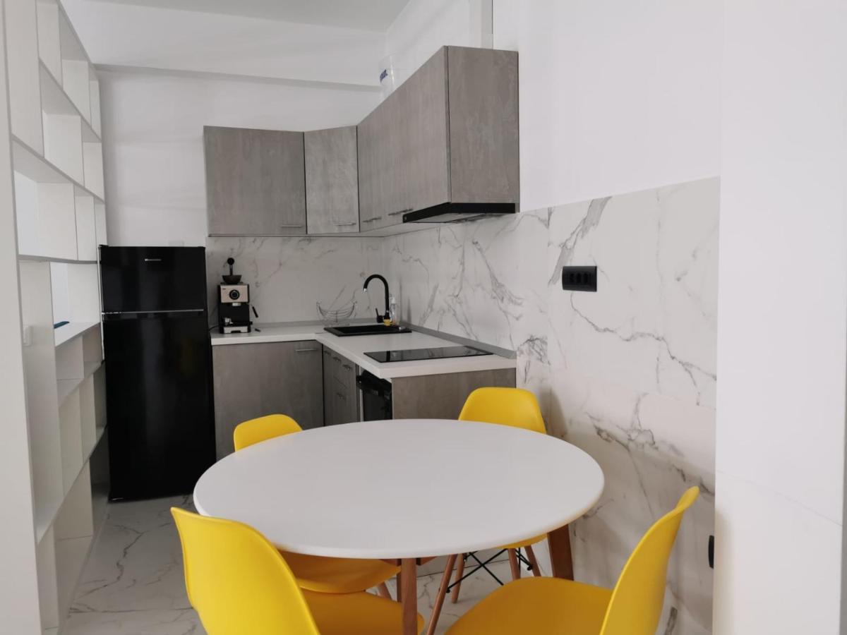 Studio Sea One Beach Apartment Mamaia Ngoại thất bức ảnh